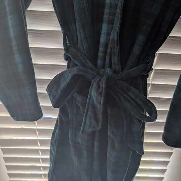 VS PINK Robe - Picture 5 of 5